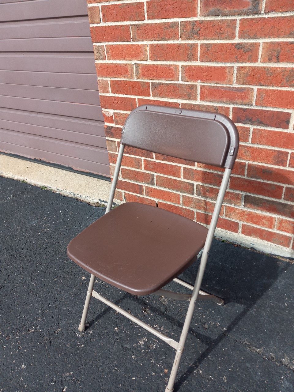 brown chairs for rent